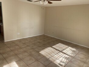 1643 Rhonda Dr in Middleburg, FL - Building Photo - Building Photo