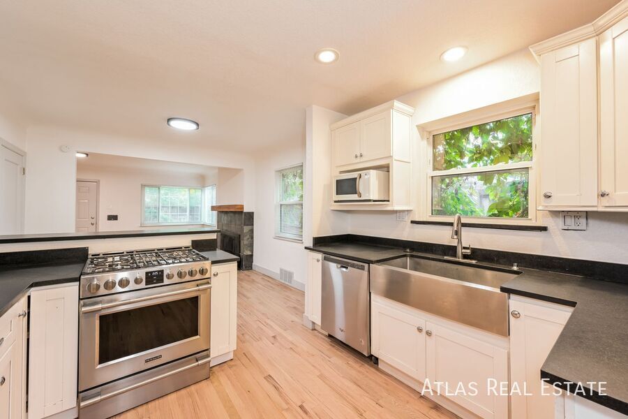 771 N Clermont St Pkwy in Denver, CO - Building Photo