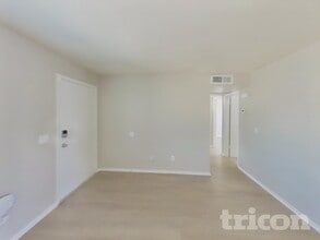 7331 W Mountain View Rd in Peoria, AZ - Building Photo - Building Photo