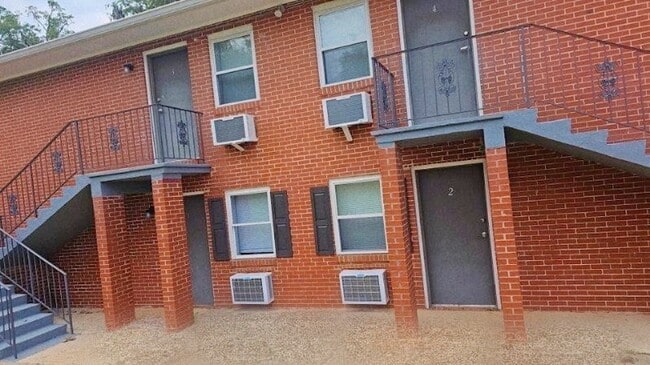 1525 Melvin St in Tallahassee, FL - Building Photo - Building Photo