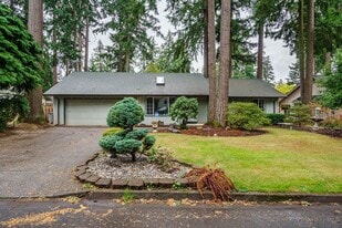 9409 NE Ferngrove St in Vancouver, WA - Building Photo