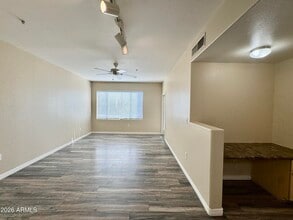 18416 N Cave Creek Rd in Phoenix, AZ - Foto de edificio - Building Photo