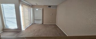 9811 Walnut St in Dallas, TX - Building Photo