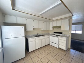 Palmer House Apartments in Cedar City, UT - Building Photo