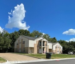 201 Winter Park in College Station, TX - Building Photo