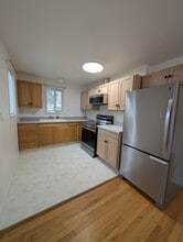 1811 SW 317th Pl in Federal Way, WA - Foto de edificio - Building Photo