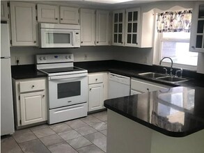 109 Fiesta Cir in Ormond Beach, FL - Building Photo - Building Photo