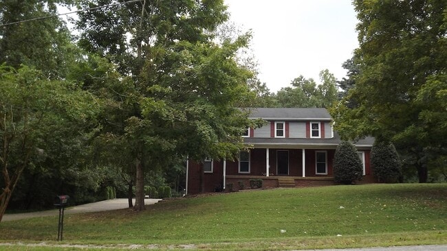 property at 144 Choctaw Dr