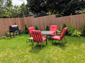 7 Summit Ave, Unit SI ID1511375P in Everett, MA - Foto de edificio - Building Photo