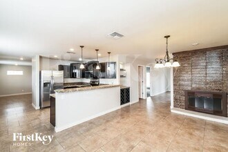 1520 W Bentley St in Mesa, AZ - Building Photo - Building Photo