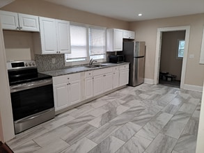 609 W Garrison Blvd in Gastonia, NC - Building Photo - Building Photo