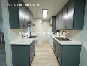 2615 Copa Del Oro Dr in Union City, CA - Building Photo - Building Photo