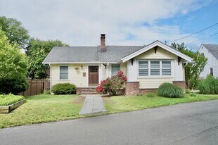 68 Granville St in Fairfield, CT - Building Photo