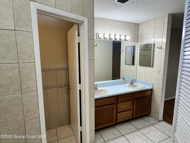 1186 Lamplighter Dr NW in Palm Bay, FL - Building Photo - Building Photo