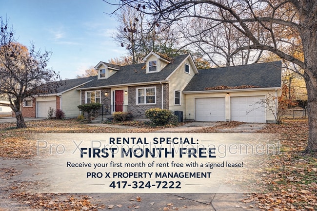 property at 1304 E Woodland St