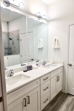 1340 38th St in Orlando, FL - Foto de edificio - Building Photo