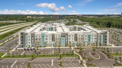 The Tiffany at Maitland West in Orlando, FL - Building Photo - Building Photo