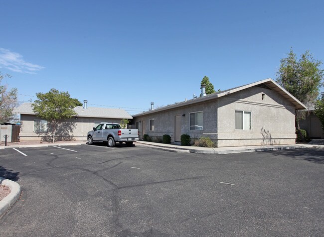 2320-2380 N 4th Ave in Tucson, AZ - Foto de edificio - Building Photo