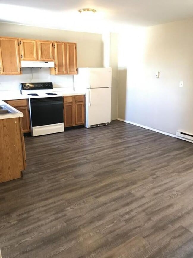 property at 17 E Louther St