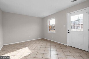 45 Heritage Ct in Annapolis, MD - Building Photo