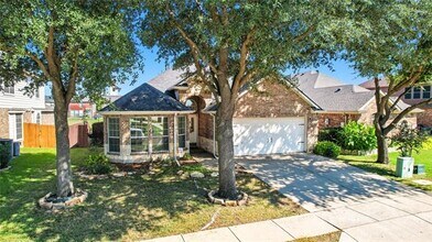 11600 Winding Brook Dr in Fort Worth, TX - Building Photo - Building Photo