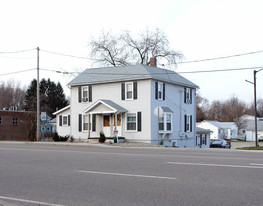 13003 Cleveland Ave NW in Uniontown, OH - Foto de edificio - Building Photo