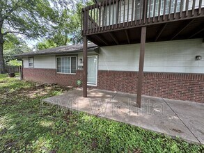 107 S Gordon St in Wichita, KS - Building Photo - Building Photo