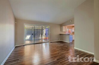 2666 Prairieview Ln in Aurora, IL - Building Photo - Building Photo