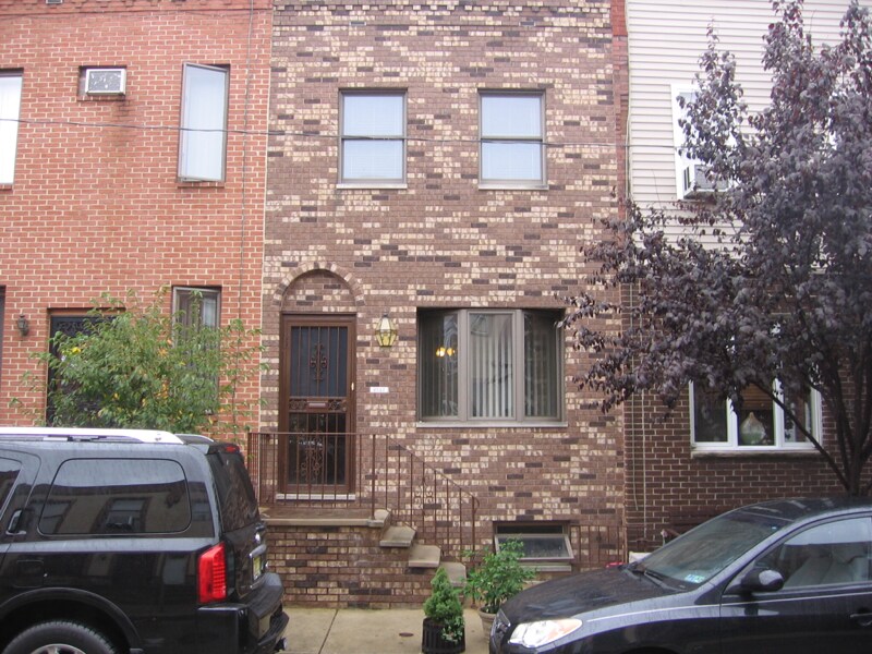 2500 S Alder St in Philadelphia, PA - Building Photo