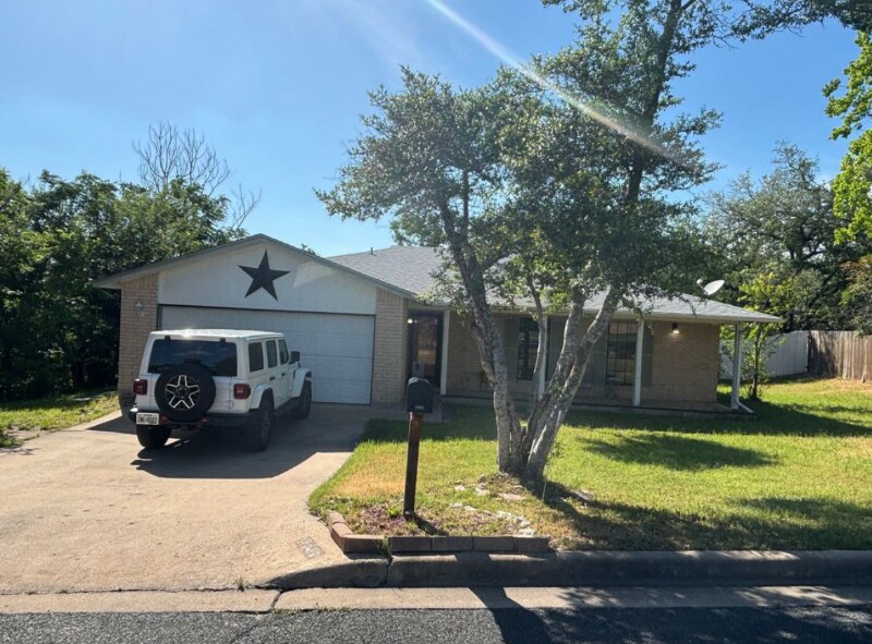 7202 Silvermine Dr in Austin, TX - Building Photo