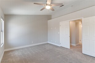 20 Fantasia Ln in Henderson, NV - Building Photo
