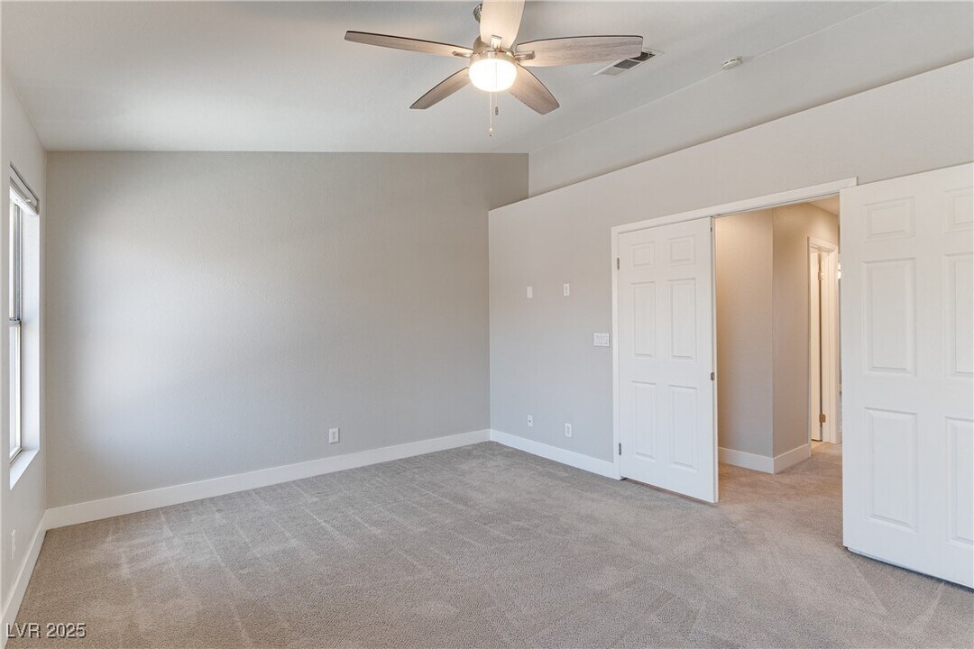 20 Fantasia Ln in Henderson, NV - Building Photo