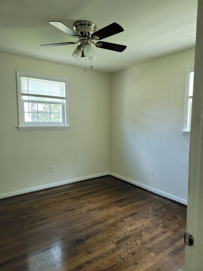 229 W 38th St in Norfolk, VA - Building Photo - Building Photo