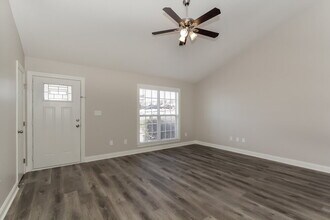 1273 Pressley Downs Dr SE in Concord, NC - Foto de edificio - Building Photo