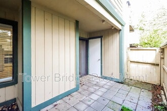 100 Del Verde Cir in Sacramento, CA - Building Photo - Building Photo