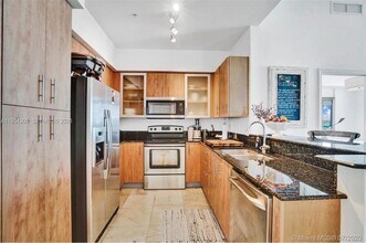 7900 Harbor Island Dr in Miami Beach, FL - Building Photo - Building Photo