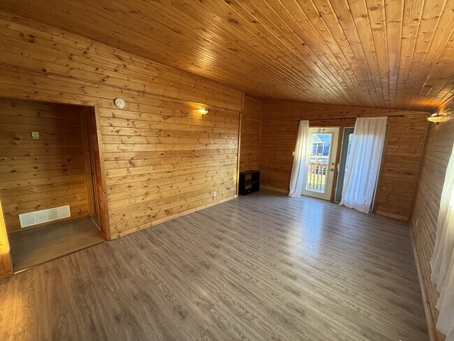 603-610 10 St in Cold Lake, AB - Building Photo - Building Photo