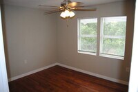 815 Shirley St photo'