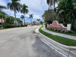 13243 NW 8th St in Pembroke Pines, FL - Building Photo - Building Photo