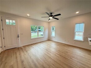 516 Sligo St in Fayetteville, AR - Building Photo - Building Photo