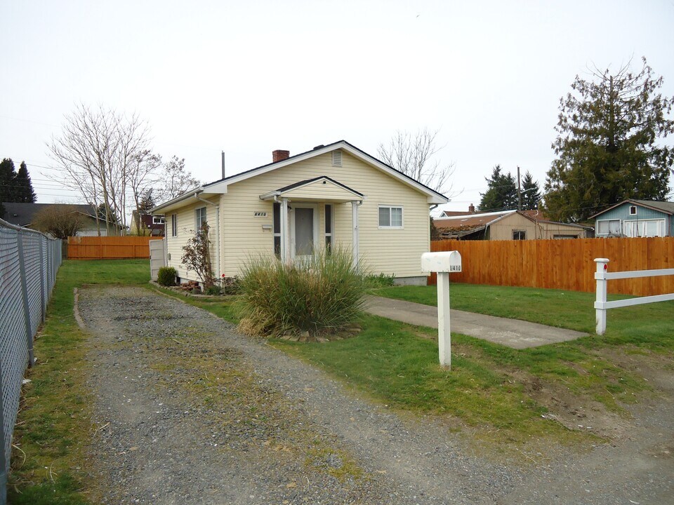6410 S Prospect St in Tacoma, WA - Building Photo