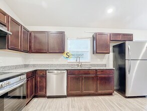 1039 Birchcrest Blvd in Port Charlotte, FL - Building Photo - Building Photo