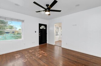 3076 Juniper St in San Diego, CA - Foto de edificio - Building Photo