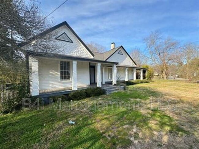 306 Veazey St in Union Point, GA - Building Photo - Building Photo