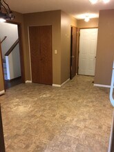 2263 Springbrook Ct in Grand Forks, ND - Building Photo - Building Photo