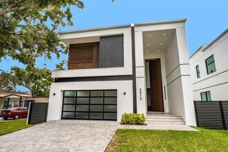 3010 W Trilby Ave in Tampa, FL - Building Photo - Building Photo