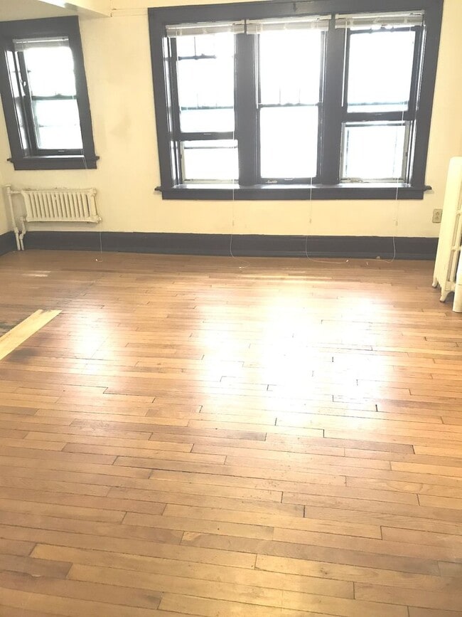 1315 Cass in Milwaukee, WI - Foto de edificio - Interior Photo
