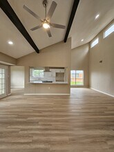 214 Oleander St in Lake Jackson, TX - Building Photo - Building Photo