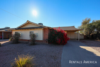 8439 E Roanoke Ave in Scottsdale, AZ - Building Photo - Building Photo