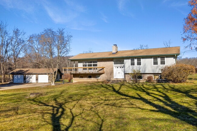 475 Parum Rd in Colchester, CT - Building Photo - Building Photo